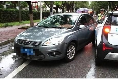 共享汽車已經(jīng)“無人駕駛”上路？路人驚呆了