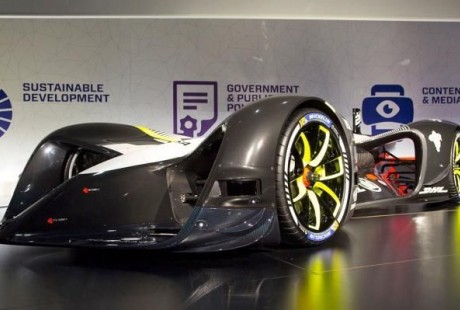 秒殺老司機的無人駕駛賽車！造型堪比宇宙飛船，極速破320km/h